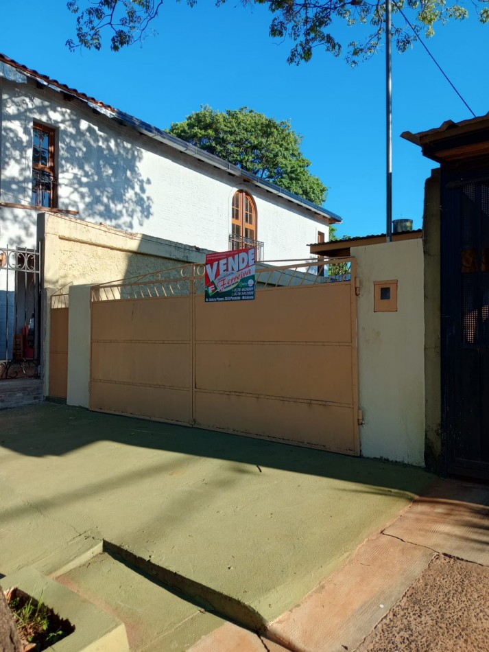 Casa de 1 dormitorio en venta - Zona Pablo Allain casi Paunero (DETRAS CLUB ALEMAN)