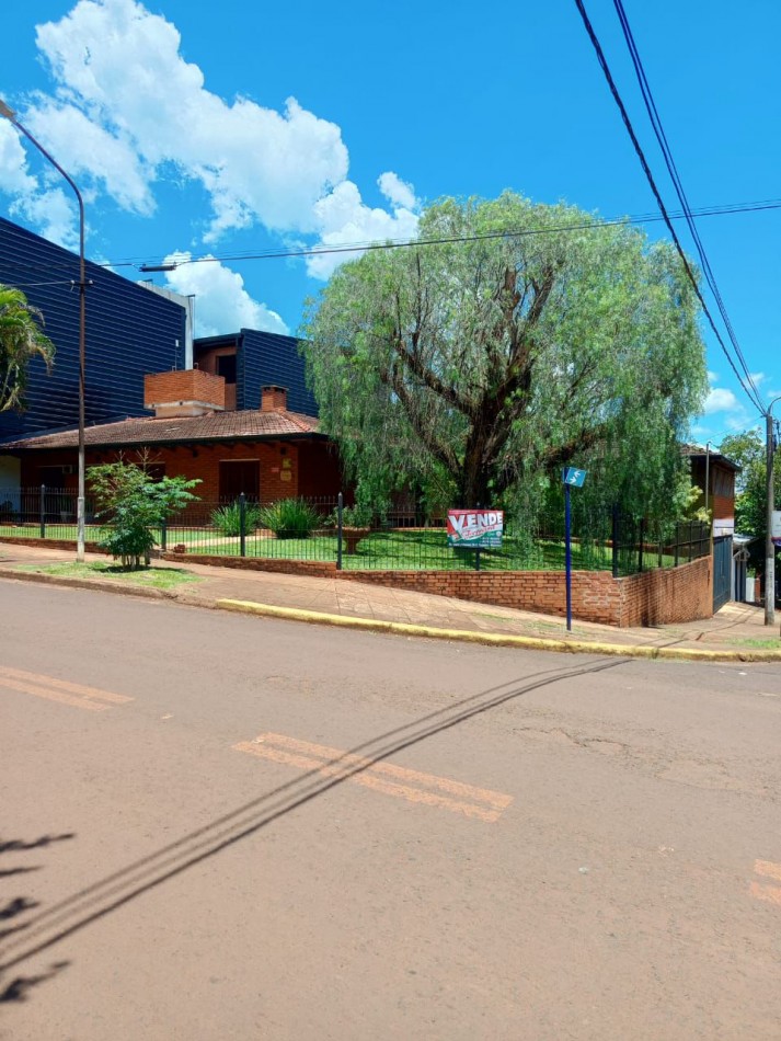 CHALET EN ZONA RESIDENCIAL ALTA - KM 9 EL DORADO, MISIONES