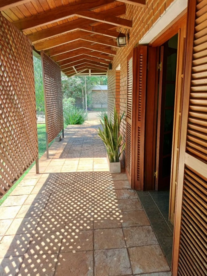 CHALET EN ZONA RESIDENCIAL ALTA - KM 9 EL DORADO, MISIONES