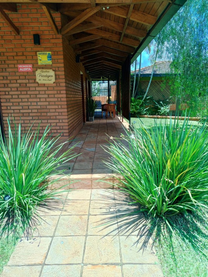 CHALET EN ZONA RESIDENCIAL ALTA - KM 9 EL DORADO, MISIONES