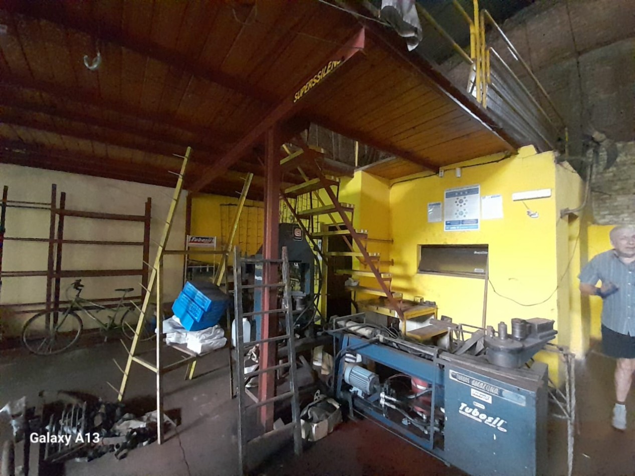 GALPON EN VENTA - LAVALLE CASI BUSTAMANTE