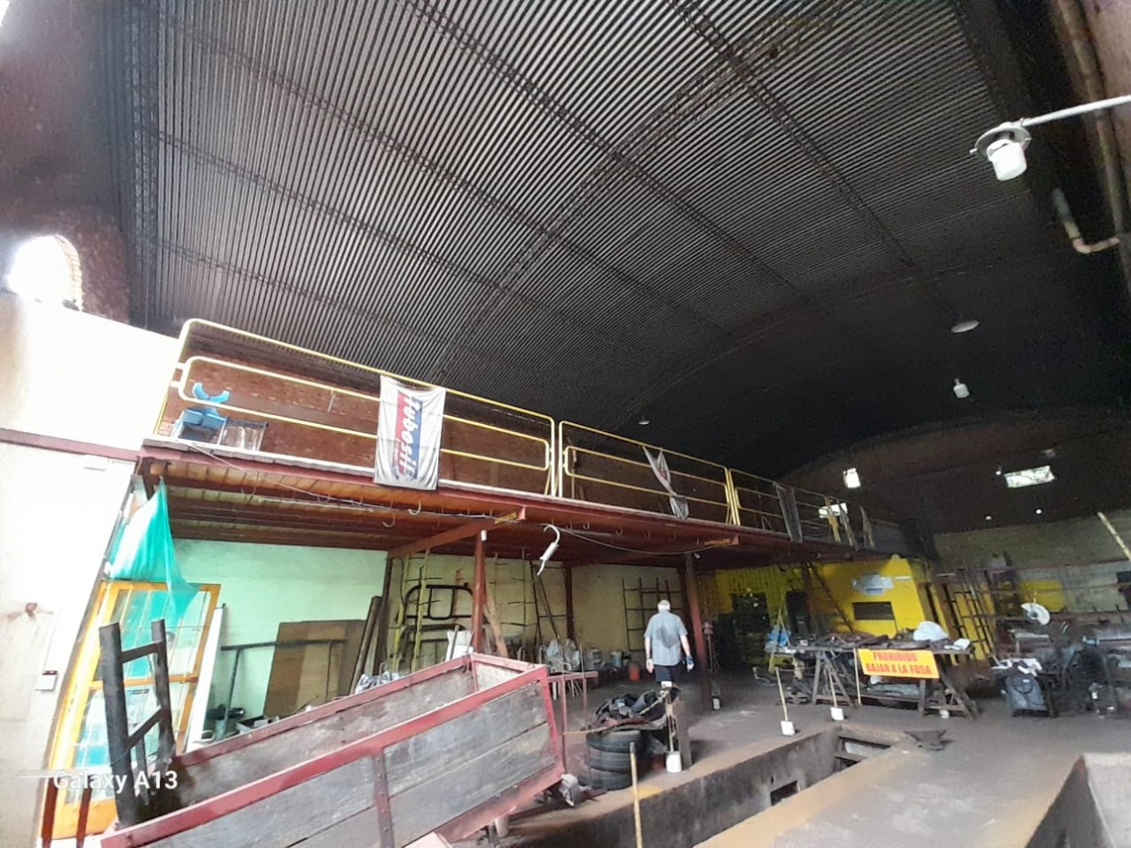 GALPON EN VENTA - LAVALLE CASI BUSTAMANTE