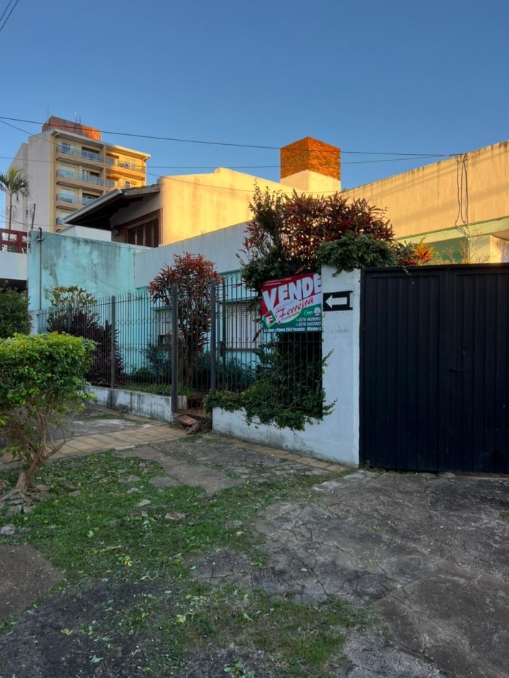 Casa en esquina en Villa Sarita