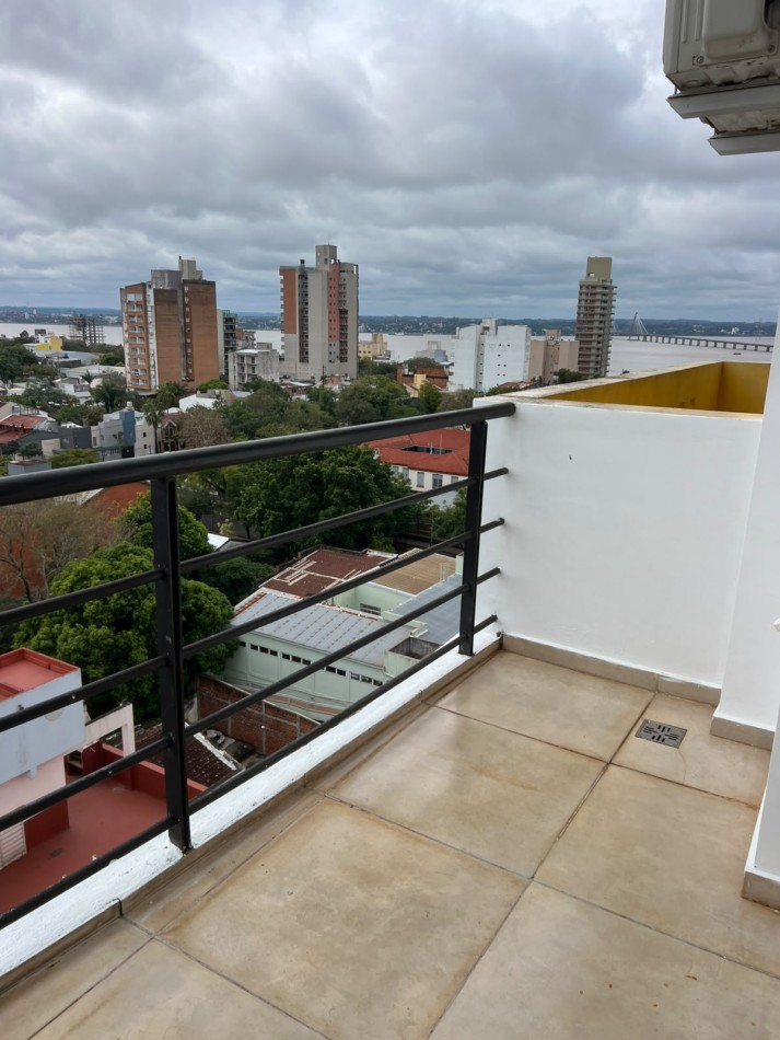 Departamento en alquiler - Excelente ubicacion con vista al rio