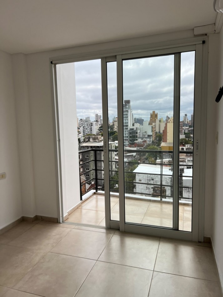 Departamento en alquiler - Excelente ubicacion con vista al rio