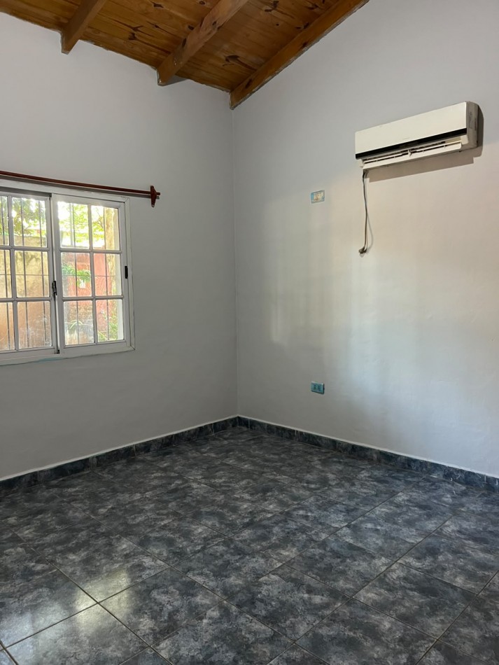 CASA EN ESQUINA EN VENTA. USD 50.000