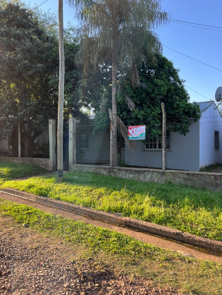 CASA EN ESQUINA EN VENTA. USD 50.000