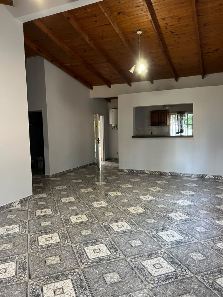 CASA EN ESQUINA EN VENTA. USD 50.000