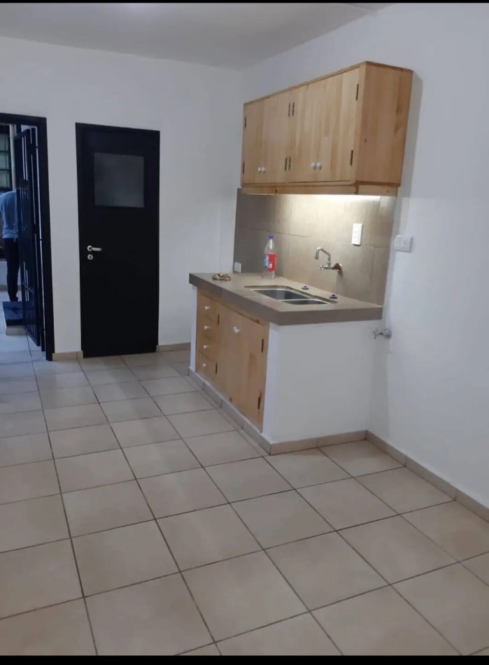DEPARTAMENTO EN ALQUILER - PLANTA BAJA- $500.000