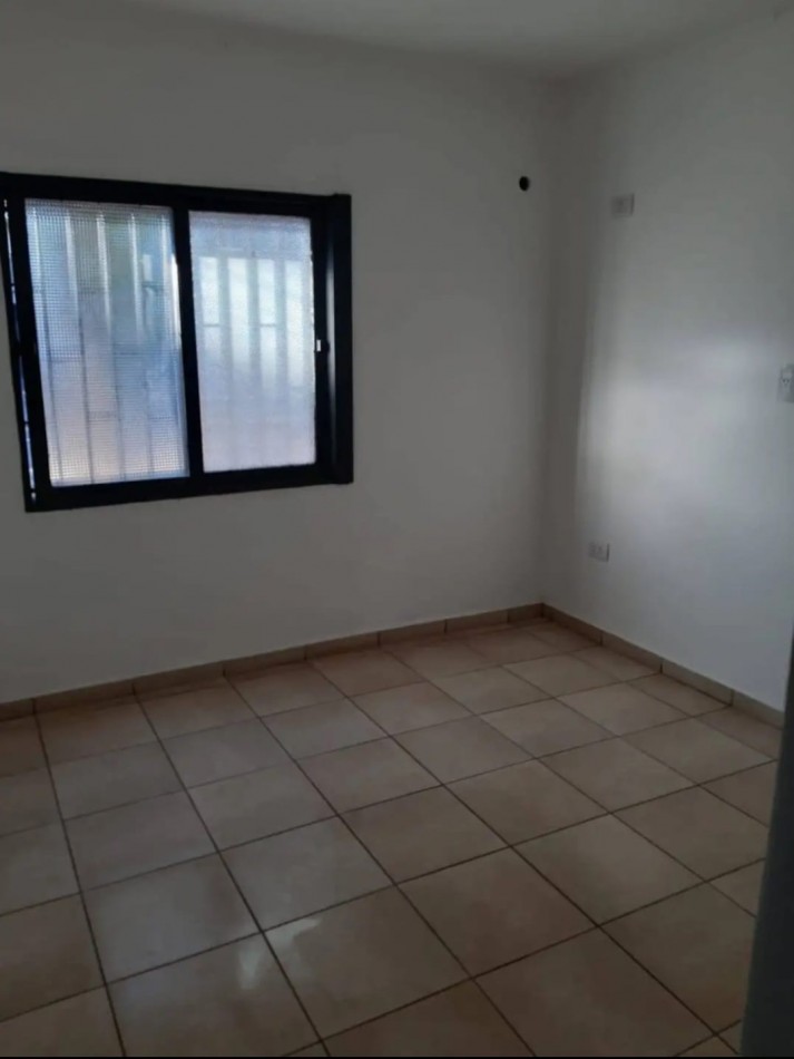 DEPARTAMENTO EN ALQUILER - PLANTA BAJA- $500.000