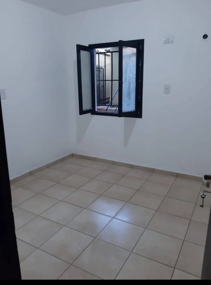 DEPARTAMENTO EN ALQUILER - PLANTA BAJA- $500.000